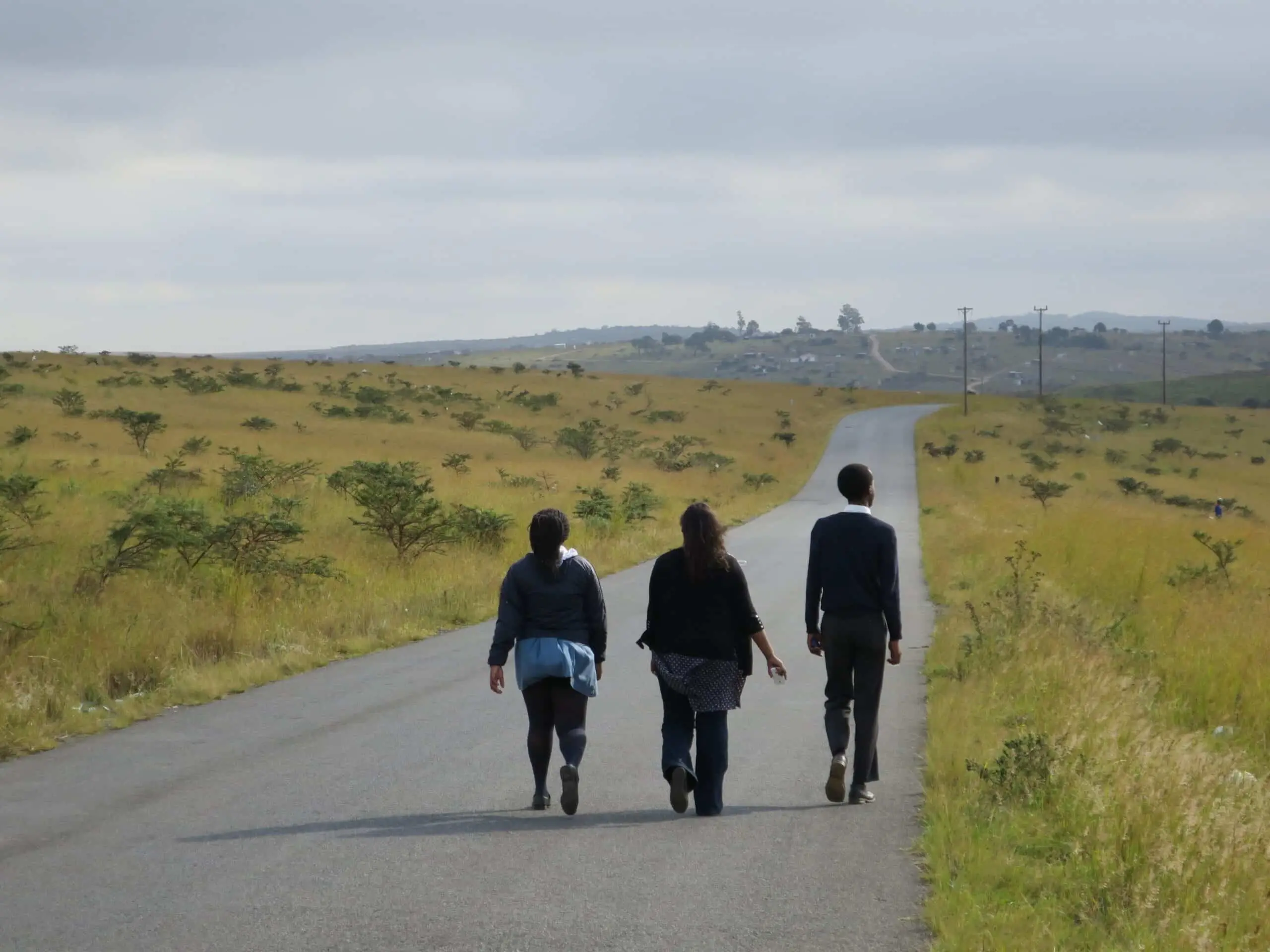 learners-in-the-eastern-cape-on-their-long-walk-to-school
